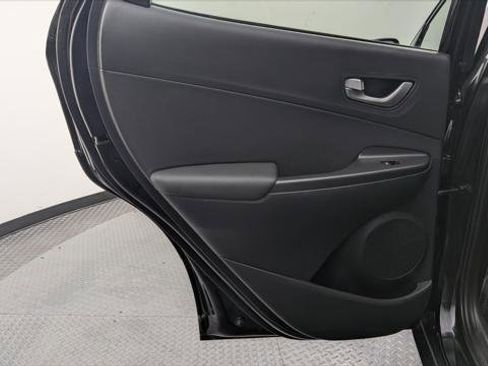 Used 2018 Hyundai Kona Limited image 14