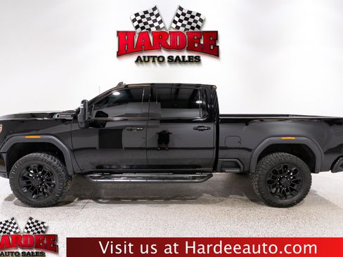 Used 2023 GMC Sierra 2500 AT4 AWD/4WD image 1