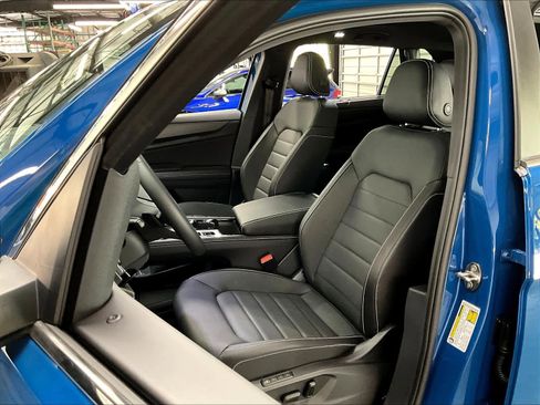 New 2026 Volkswagen Atlas Cross Sport SEL image 11