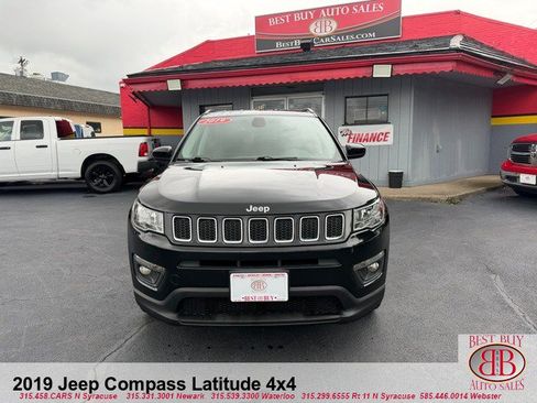 Used 2019 Jeep Compass Latitude w/ Popular Equipment Group AWD/4WD image 2