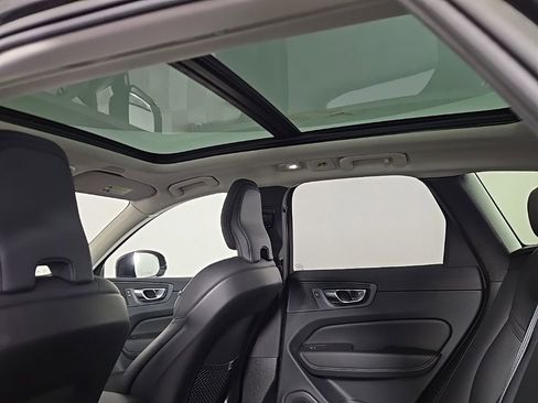 Certified 2023 Volvo XC60 B5 Plus w/ Climate Package image 14