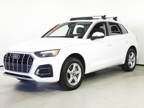 Used 2023 Audi Q5 2.0T Premium w/ Convenience Package image 2