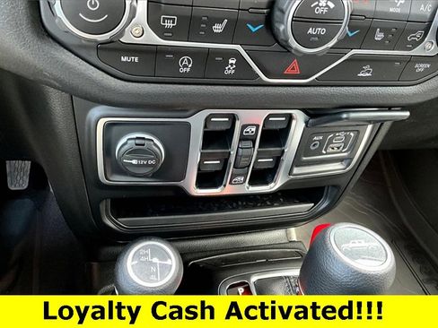 New 2025 Jeep Gladiator Sport image 33