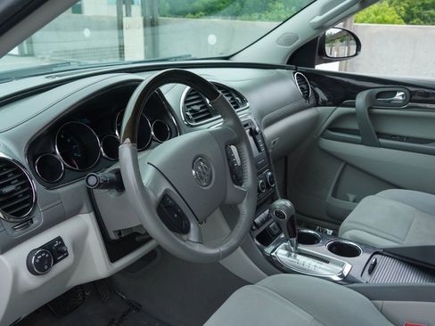 Used 2017 Buick Enclave Convenience image 29