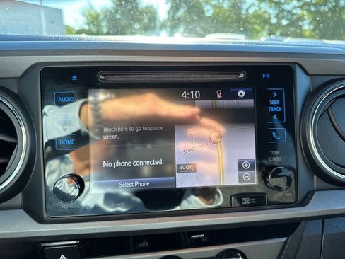 Used 2016 Toyota Tacoma TRD Sport w/ Towing Package AWD/4WD image 30