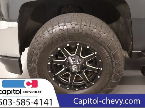 Used 2017 Chevrolet Silverado 1500 LT w/ All Star Edition AWD/4WD image 7