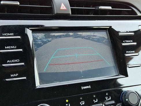Used 2020 Toyota Camry LE AWD/4WD image 22