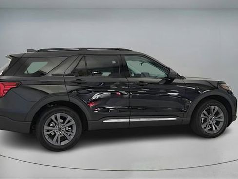 New 2025 Ford Explorer Active w/ Active Comfort Package image 8
