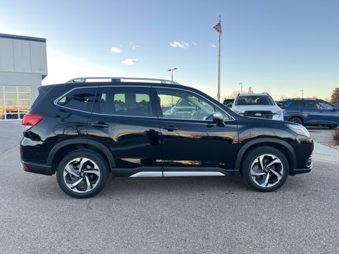 Used 2023 Subaru Forester Touring image 10