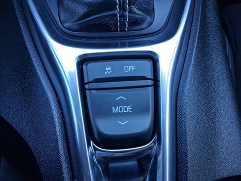 Used 2019 Chevrolet Camaro LT w/ Technology Package image 10