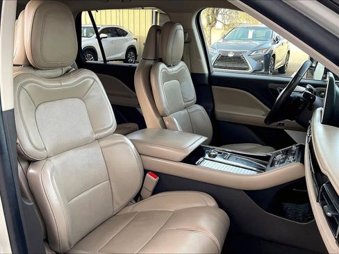 Used 2022 Lincoln Aviator Grand Touring w/ Equipment Group 301A image 9
