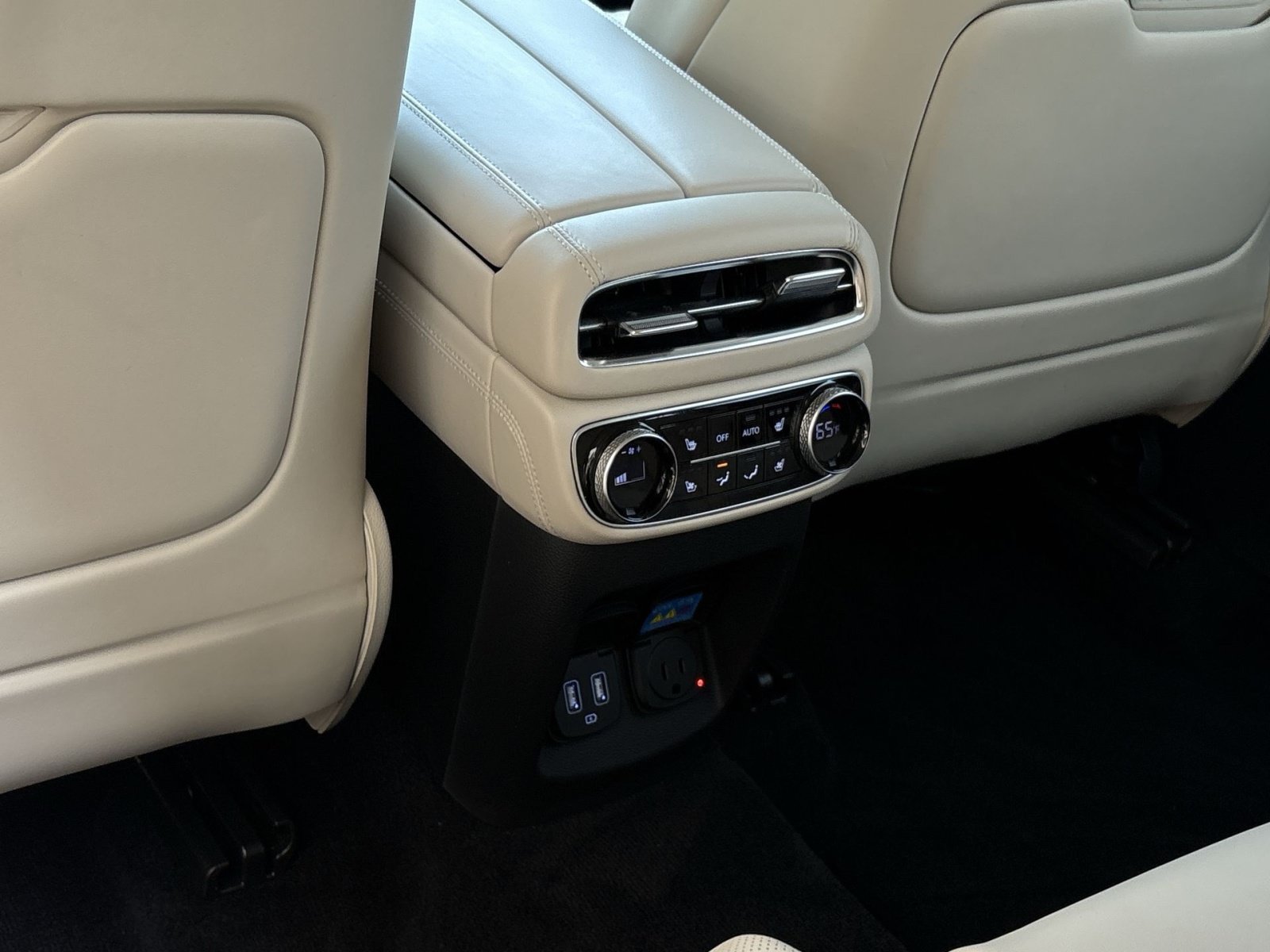 Used 2024 Genesis GV80 3.5T w/ Prestige Package AWD/4WD image 26