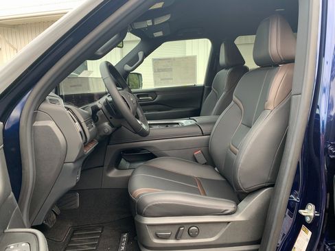 New 2026 Nissan Armada SL w/ Captain's Chari Seat Package image 21