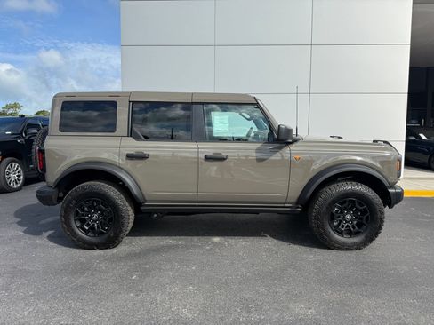New 2026 Ford Bronco Badlands AWD/4WD image 3