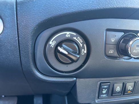 Used 2022 Nissan Frontier PRO-4X w/ Pro-4X Premium Package image 44