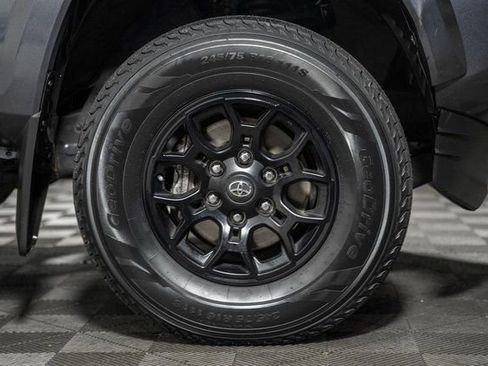 Used 2022 Toyota Tacoma SR5 image 18