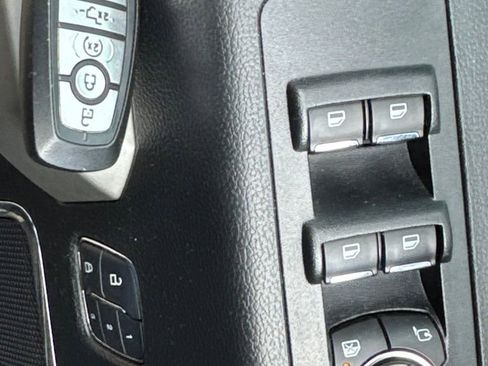 Used 2018 Ford F150 Lariat AWD/4WD image 10