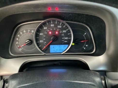 Used 2015 Toyota RAV4 XLE FWD image 9