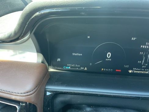 Used 2022 Lincoln Nautilus Reserve w/ Equipment Group 201A image 13