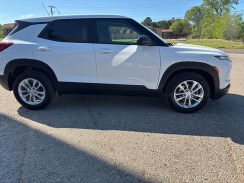 New 2026 Chevrolet TrailBlazer LS w/ LS Convenience Package FWD image 5
