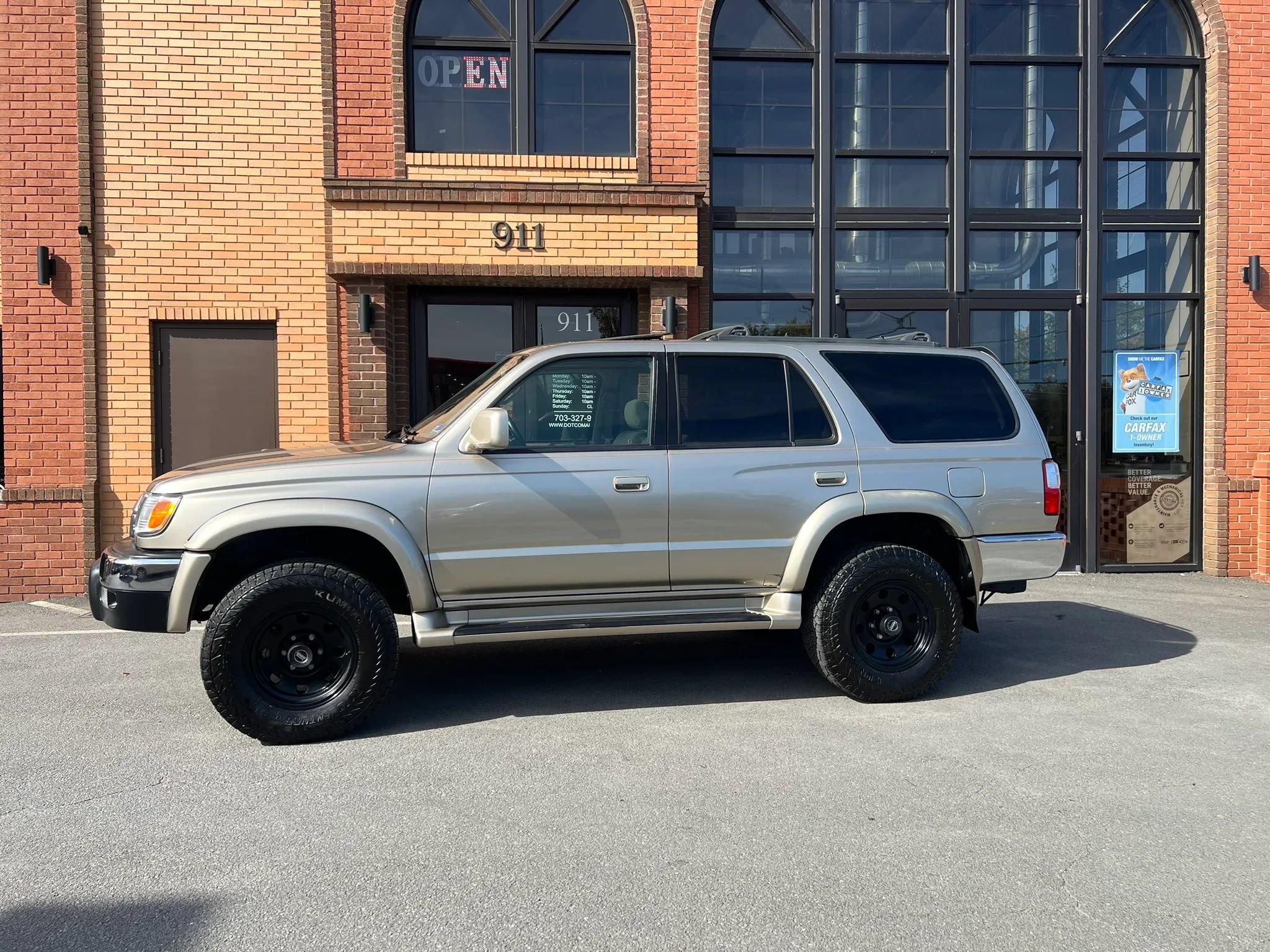Used 2002 Toyota 4Runner SR5 w/ Upgrade Value Pkg 2 AWD/4WD image 4