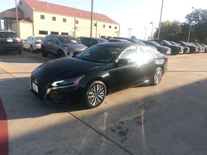 Used 2024 Nissan Altima 2.5 SV
