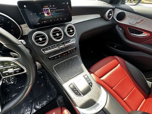 Certified 2022 Mercedes-Benz GLC 300 image 31