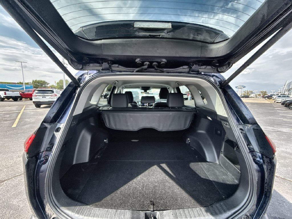 Used 2026 Toyota RAV4 XLE Premium FWD image 28