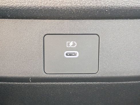 New 2026 Nissan Sentra SR w/ Floor Mat Package image 14