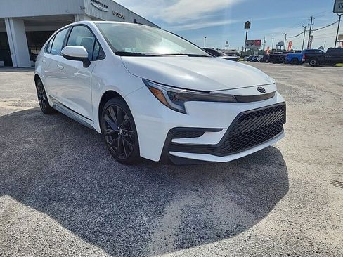 Used 2024 Toyota Corolla SE image 6