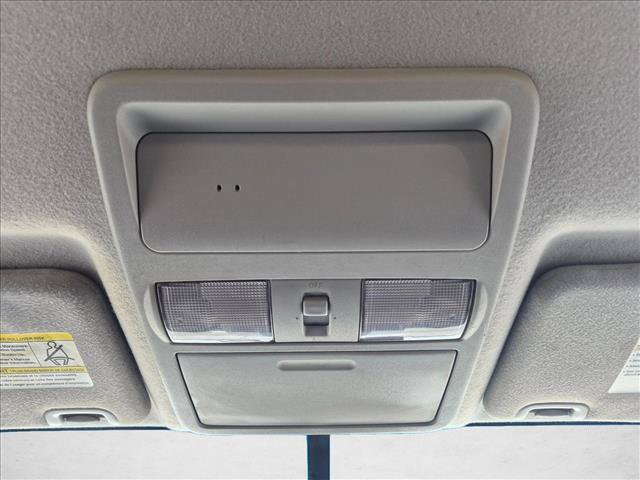 Used 2016 Nissan Frontier SV RWD image 16