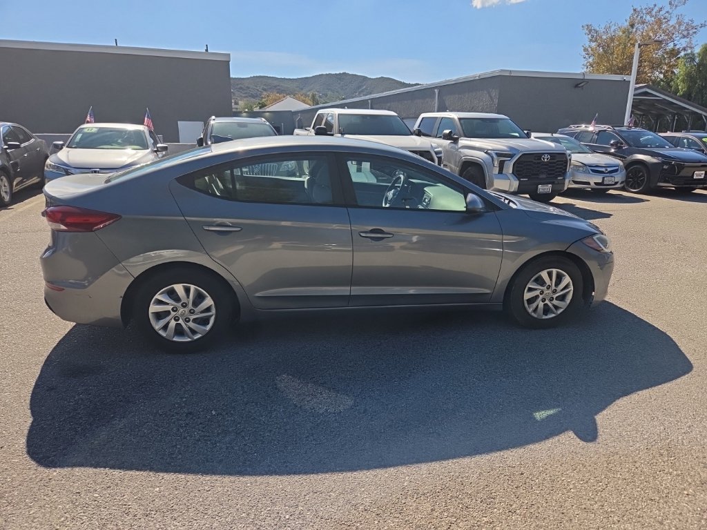 Used 2017 Hyundai Elantra SE FWD image 6