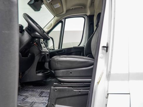 Used 2024 RAM ProMaster 2500 w/ Convenience Group FWD image 29
