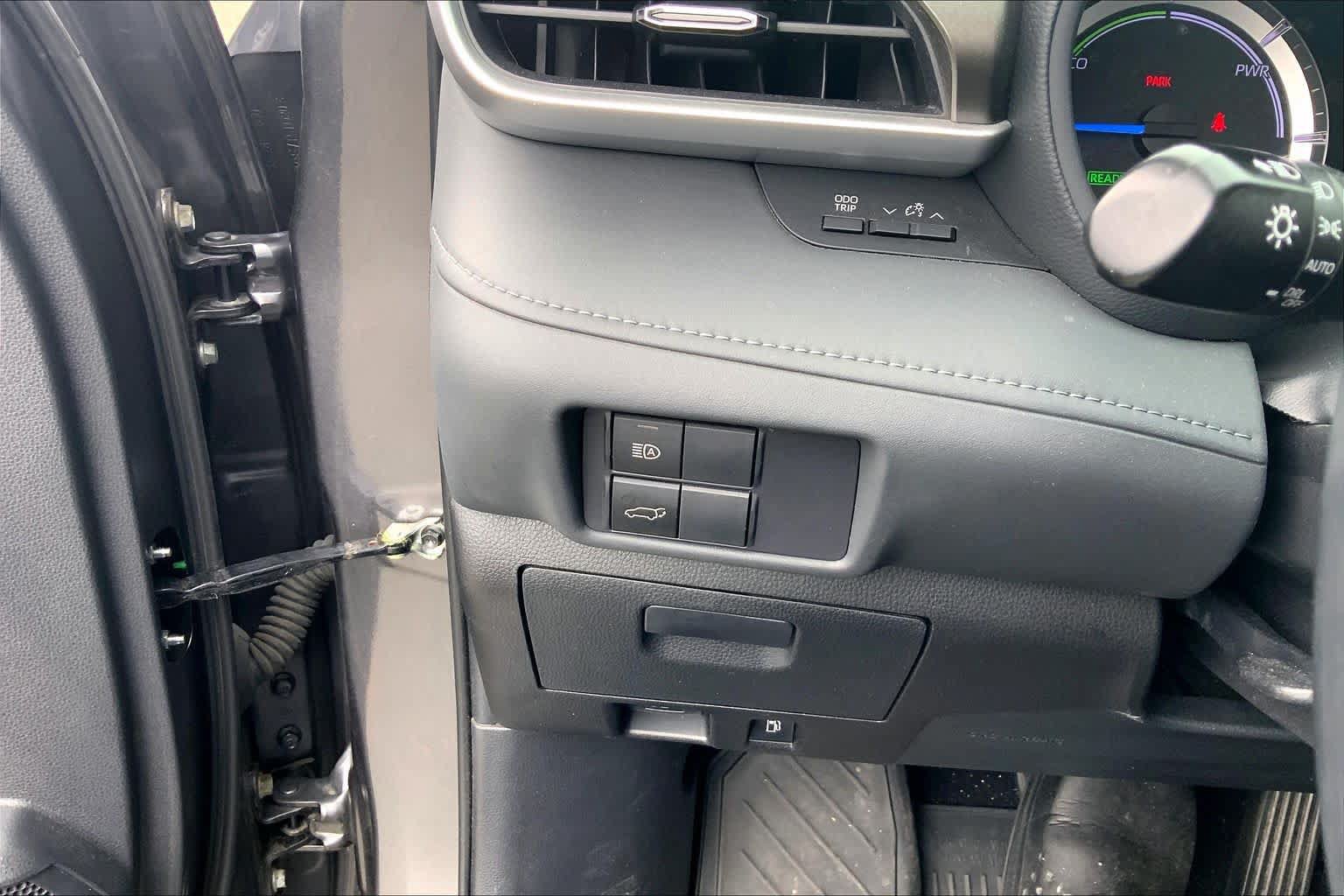 Used 2022 Toyota Highlander LE AWD/4WD image 35