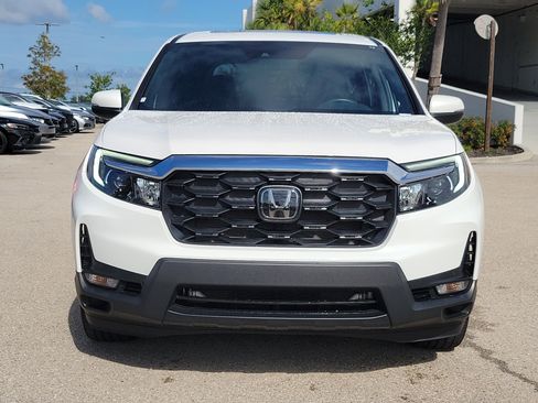 Used 2024 Honda Passport EX-L image 2
