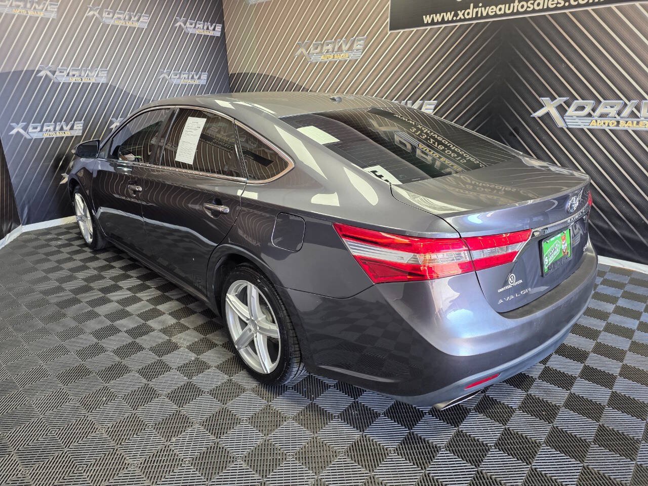 Used 2014 Toyota Avalon XLE Touring FWD image 9