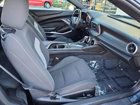 Used 2020 Chevrolet Camaro LT image 22