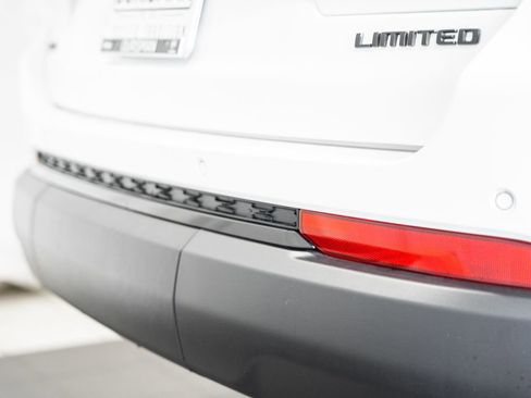 New 2025 Jeep Grand Cherokee L Limited w/ Luxury Tech Group II image 7