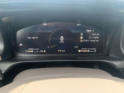 Used 2023 Lincoln Aviator AWD w/ Premium Package image 24