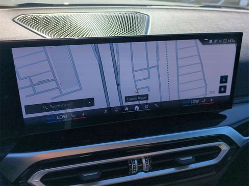 Used 2024 BMW i4 eDrive40 image 12