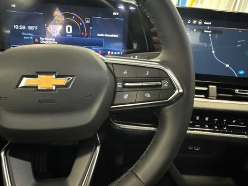 New 2026 Chevrolet Equinox LT w/ Safety and Technology Package AWD/4WD image 5