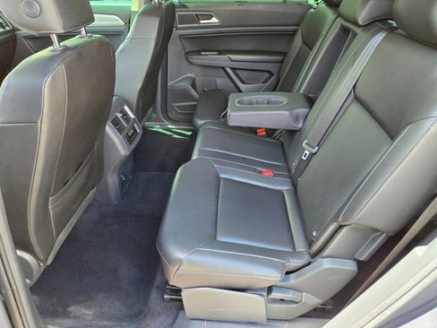 Used 2018 Volkswagen Atlas SE FWD image 9