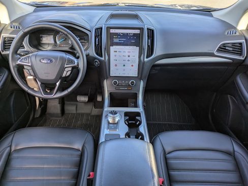 Certified 2024 Ford Edge SEL w/ Convenience Package image 16