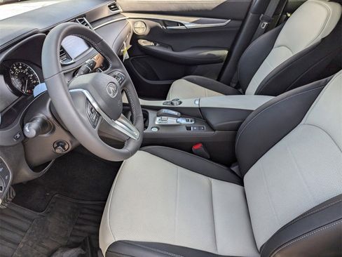 Used 2025 INFINITI QX55 Essential w/ Cargo Package image 22