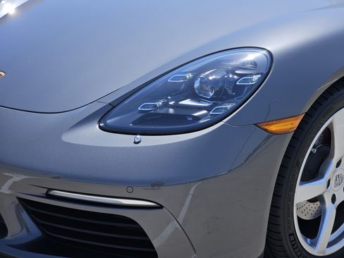 Used 2022 Porsche 718 Cayman S RWD image 12