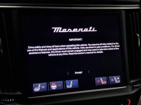 Used 2021 Maserati Levante S image 28