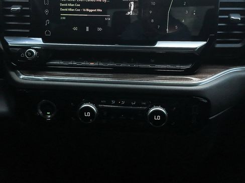 Used 2024 GMC Sierra 1500 Elevation image 4