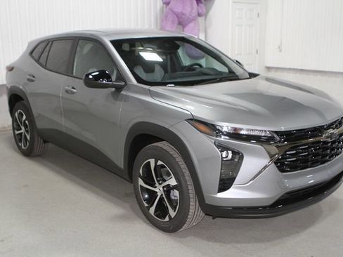 New 2026 Chevrolet Trax RS w/ Driver Confidence Package FWD image 1
