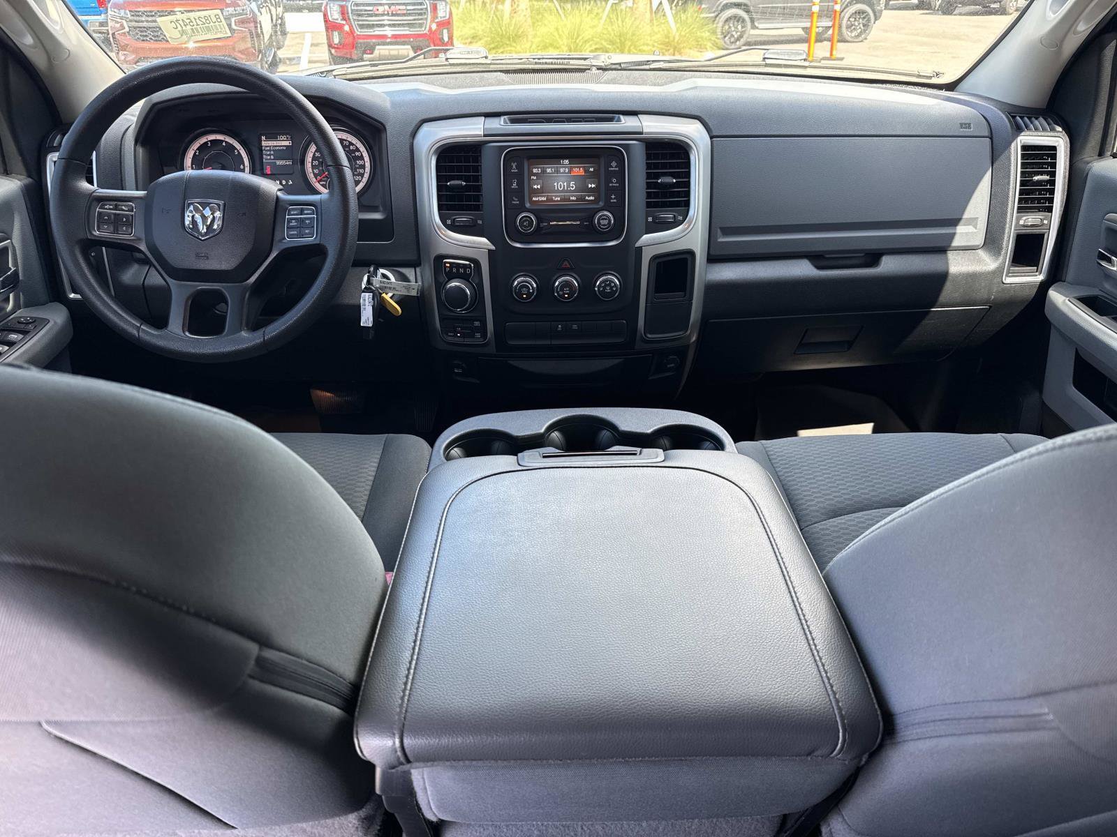 Used 2020 RAM 1500 Classic SLT AWD/4WD image 14
