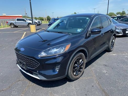 Used 2021 Ford Escape SE w/ Convenience Package FWD image 3
